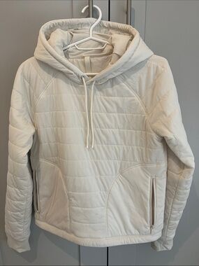 Lululemon Dynamic Movement Puffer Hoodie Size 4